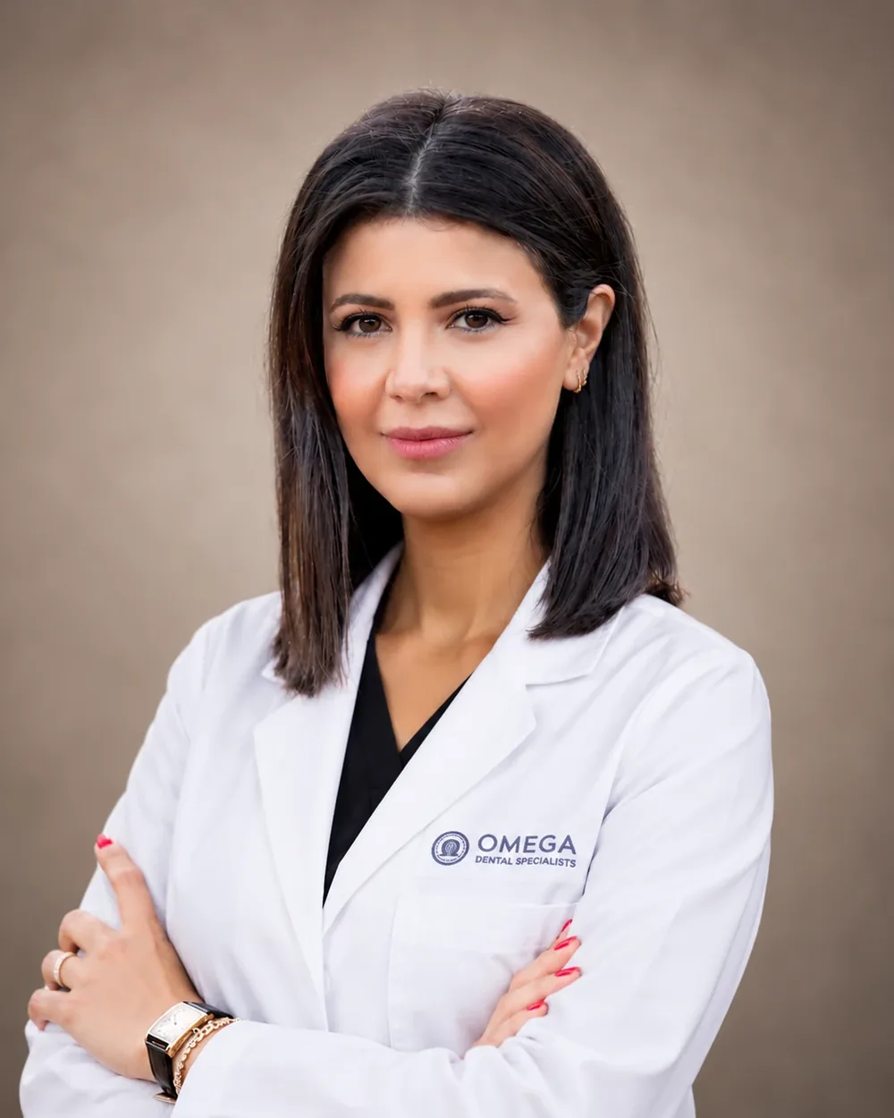 Dra. Nisa Dadjoo, Prostodoncia, Omega Dental Specialists Houston